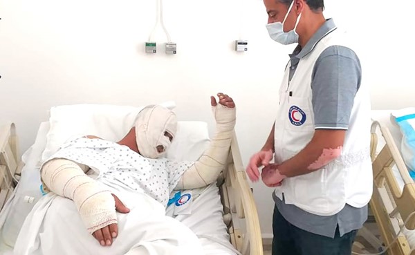 الهلال الأحمر الكويتي يلبي النداء الإنساني بالمساهمة في علاج جرحى انفجار عكار