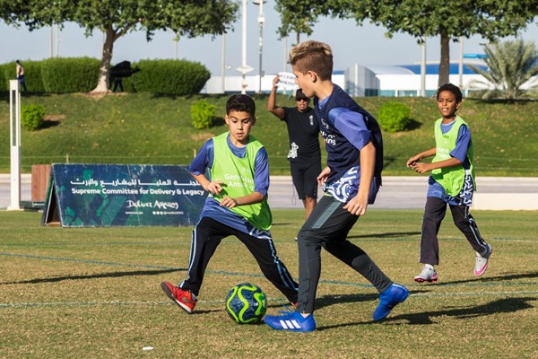 الجيل المبهر يواصل بناء الإرث الاجتماعي والإنساني لمونديال قطر 2022
