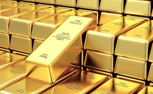 الذهب يُحلِّق لأعلى مستوى في أسبوع.. فهل عادت جاذبية الملاذات الآمنة؟