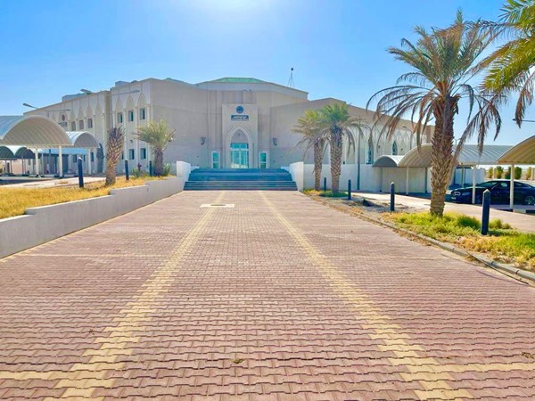 الصحة دشنت العمل بمركز الوفرة للتطعيم