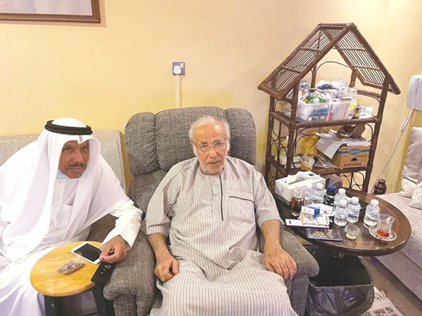 الشاعر المخضرم عبداللطيف البناي مع الموسيقار غنام الديكان