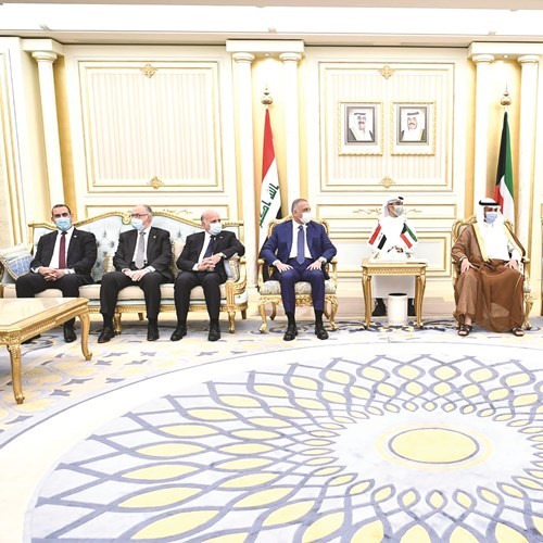 الرئيس مرزوق الغانم ورئيس وزراء العراق مع الوفد العراقي