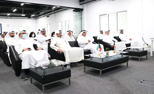 عادل الحساوي خلال اجتماع مع المبادرين المشاركين في معرض إكسبو دبي
