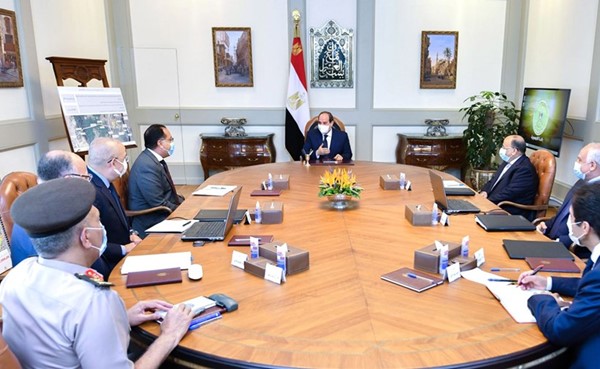 الرئيس عبدالفتاح السيسي خلال اجتماعه مع رئيس مجلس الوزراء د.مصطفى مدبولي وعددا من الوزراء