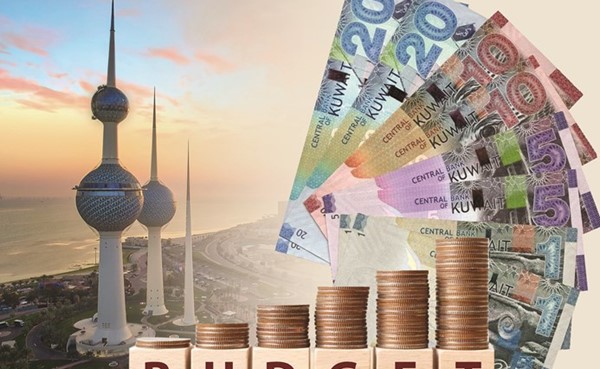 استمرار ارتفاع النفط سيقلص عجز الميزانية إلى 3.7 مليارات دينار