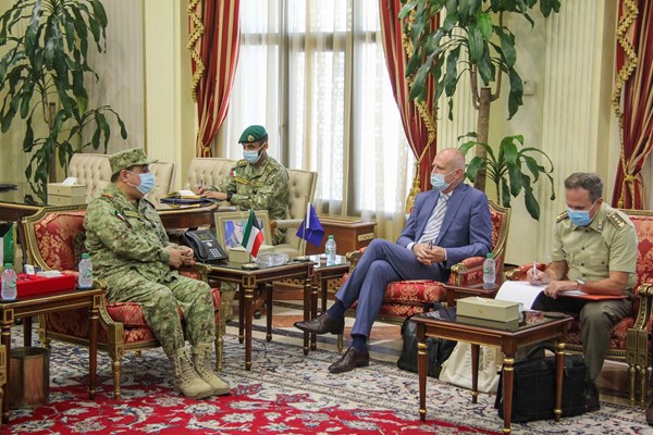 فواز الصباح: الارتقاء بالتعاون الاستخباراتي والأمني بين الكويت و«الناتو» لمواجهة التحديات الإقليمية