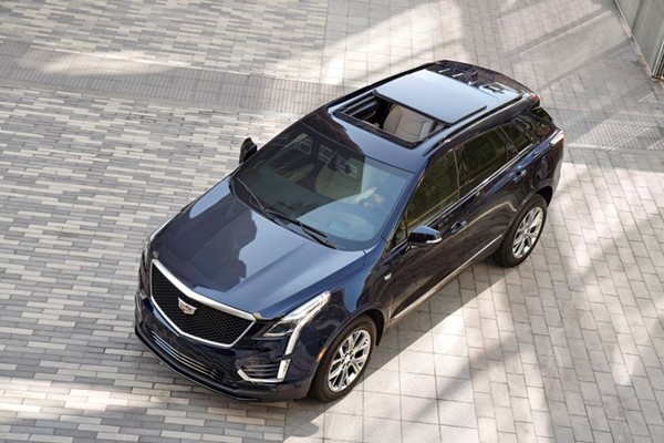 كاديلاك XT5 2021.. مزيج من الفخامة والأمان