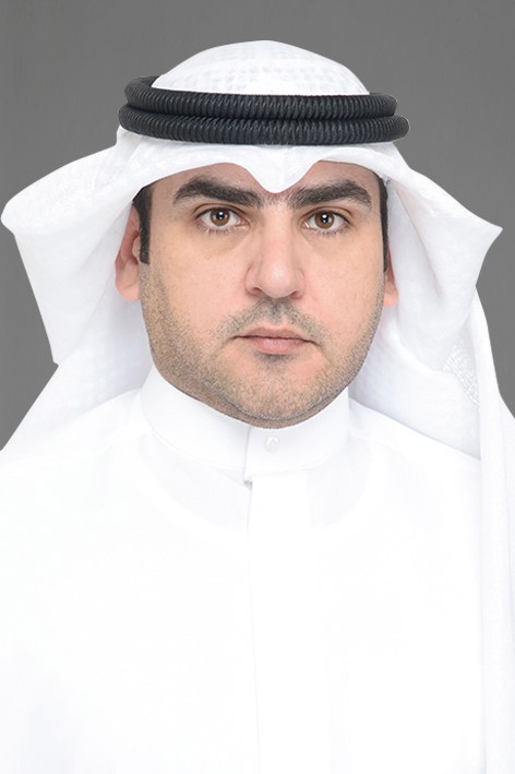 عبدالكريم الكندري لوزير التربية: ما سبب استمرار التعاقد مع الوافدين المعلمين للعمل في الكويت؟