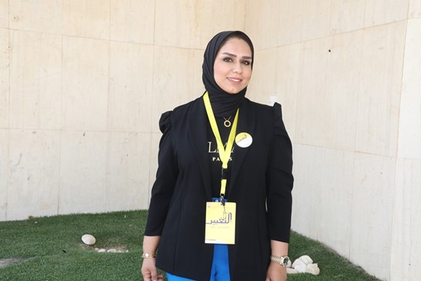 معلمة حضرت لانتخاب من يمثلها في الجمعية