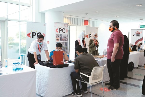 من اللقاءات التنويرية مع الطلبة المستجدين