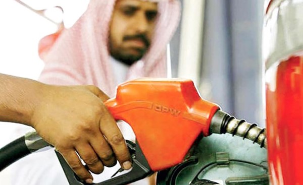 «S&P»: الكويت تستورد البنزين لتعوض النقص بعد حريق «الأحمدي»