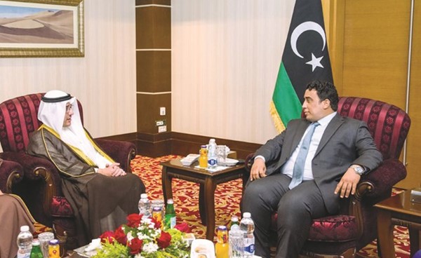 الشيخ د.أحمد ناصر المحمد مع رئيس المجلس الرئاسي بدولة ليبيا د.محمد يونس المنفي
