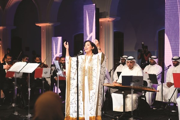 دلال الدليمي  في وصلتها الغنائية