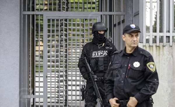 شرطة البوسنة تقتل رجلا تردد أنه قتل طفلا بالرصاص