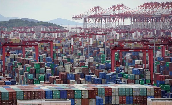 منظمة: التجارة العالمية تتباطأ بسبب مشاكل التوريدات وتباطؤ الطلب