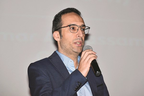 عمر البسام