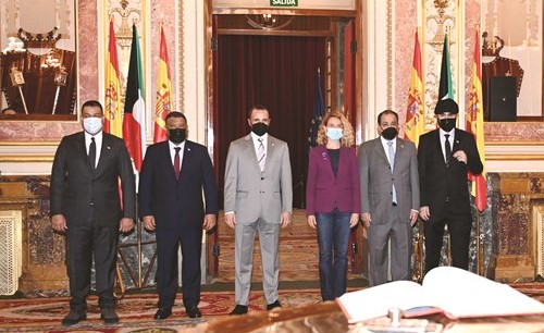 الرئيس مرزوق الغانم وأعضاء الوفد مع رئيسة مجلس النواب الإسباني ميريتشيل باتيت