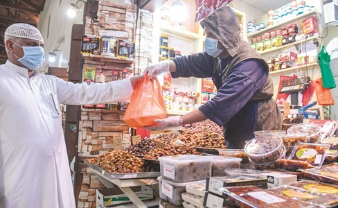 «التجارة»: الكويت مليئة غذائياً.. ولدينا مخزون يزيد على 6 أشهر