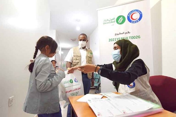 «الهلال الأحمر» توزع الدفعة الثالثة من أدوية الأنيميا المنجلية في اليمن