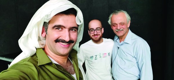 إيراج مع الفنان السوري فايز قزق والمخرج القطري احمد الباكر