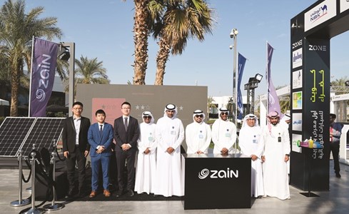 «زين» ترعى أول معرض للسيارات الكهربائية بالكويت