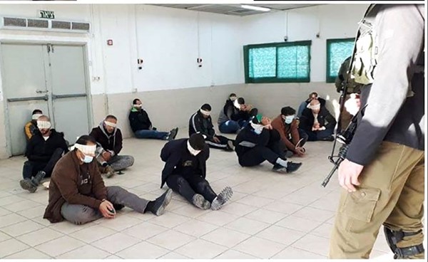 صورة نشرتها وسائل إعلام إسرائيلية لحملة الاعتقالات في «صوريف» بالخليل