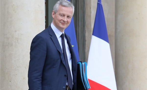 وزير المالية الفرنسي: نسعى لتجنب فرض قواعد صحية جديدة لمواجهة إصابات كورونا