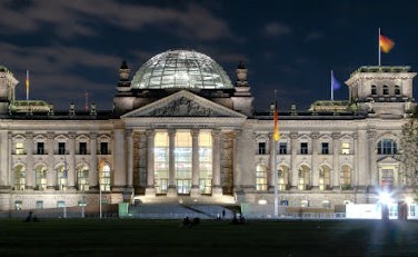 البرلمان الألماني يوسع نطاق الارتداء الإجباري للكمامات بالنسبة لأعضائه