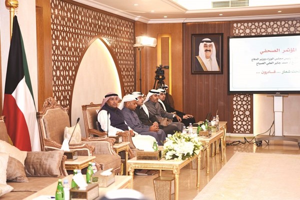 كبار قيادات وزارة الدفاع خلال المؤتمر الصحافي