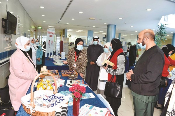 د.عبد المحسن الشمري مع المشاركين(متين غوزال)