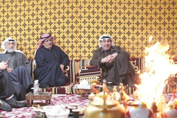 الشيخ حمد جابر العلي خلال اللقاء