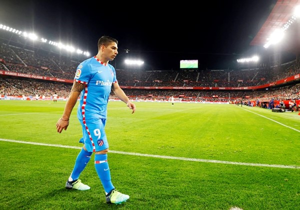 «الأتلتي» يبتعد عن حلم «الليغا».. وبرشلونة ينهض بالشباب