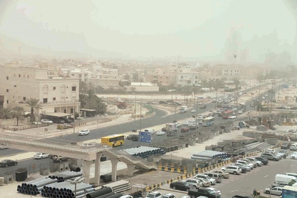 عادل المرزوق: قلة الأمطار تنبئ بزيادة في الغبار وانخفاض درجات الحرارة مرتبط بالرياح الشمالية