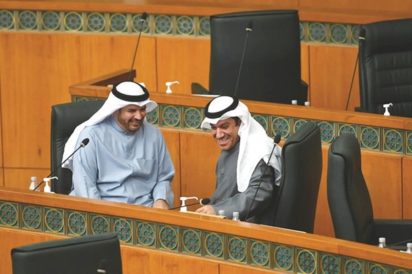 نائب رئيس مجلس الأمة أحمد الشحومي وحمدان العازمي