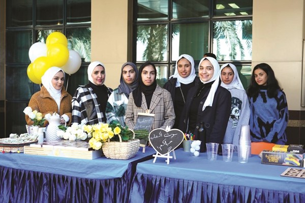 عدد من المشاركات