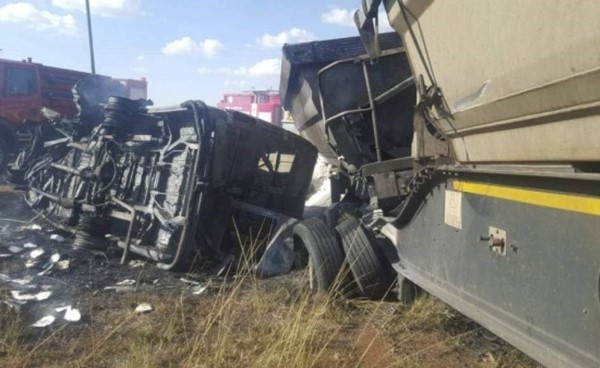 17 قتيلا في حادث سير مروع بجنوب أفريقيا