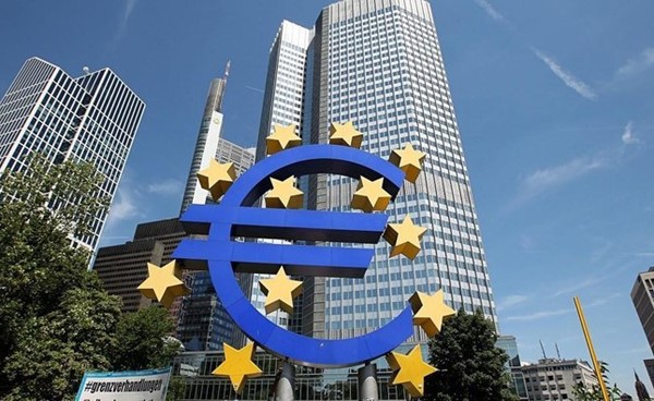 مسؤول أوروبي: التضخم في منطقة اليورو سوف يكون مؤقتا