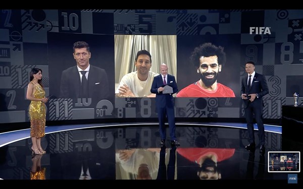 ليفاندوفسكي يحصد جائزة الأفضل في العالم من "فيفا" للعام الثاني على التوالي