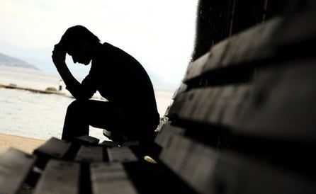 استطلاع للرأي: الشباب أكثر عرضة للشعور بالاكتئاب وسط الجائحة