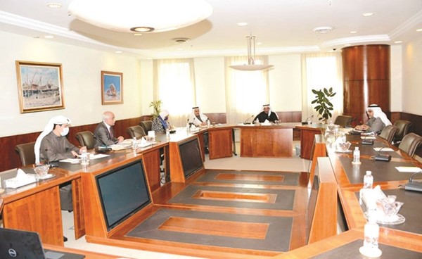 جانب من اجتماع مجلس أمناء مركز عبدالعزيز حمد الصقر للتنمية والتطوير