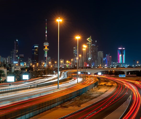 مدينة الكويت تتزين احتفالا بالأعياد الوطنية