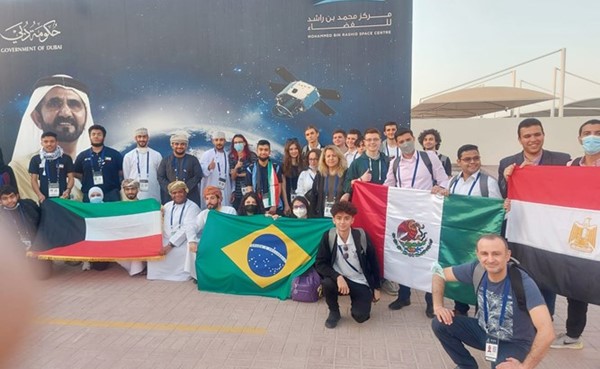زيارة الوفد الطلابي الكويتي لمركز محمد بن راشد للفضاء