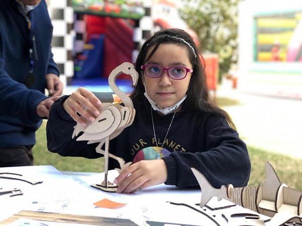 سفارتا بريطانيا ومصر نظمتا فعالية فنية لتوعية الأطفال بالحفاظ على البيئة ومواجهة تغير المناخ