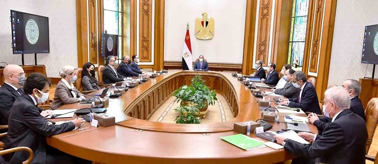 جانب من اجتماع الرئيس عبدالفتاح السيسي مع د.مصطفى مدبولي رئيس مجلس الوزراء وعدد من الوزراء والمسؤولين أمس