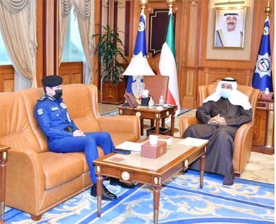 الفريق أول متقاعد الشيخ أحمد النواف مستقبلا الفريق خالد المكراد