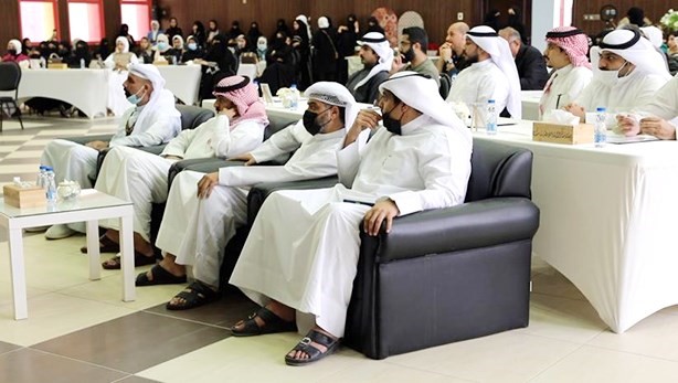 لقاء تنويري حول جائزة محمد بن زايد لأفضل معلم بمدرسة الرابية المتوسطة