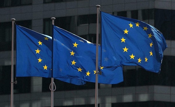 مفوض الاقتصاد الأوروبي حماية اقتصاد الاتحاد | جريدة الأنباء | Kuwait