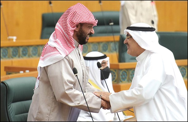 الشيخ طلال الخالد يتلقى تهنئة من م.أحمد الحمد