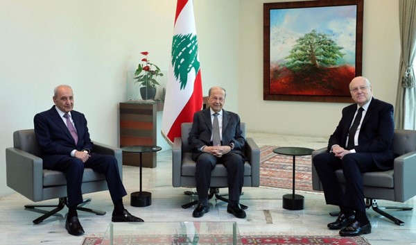 الاجتماع الرئاسي الثلاثي في قصر بعبدا والذي يضم رئيس الجمهورية العماد ميشال عون ورئيس مجلس النواب نبيه بري ورئيس الحكومة نجيب ميقاتي (محمود الطويل)