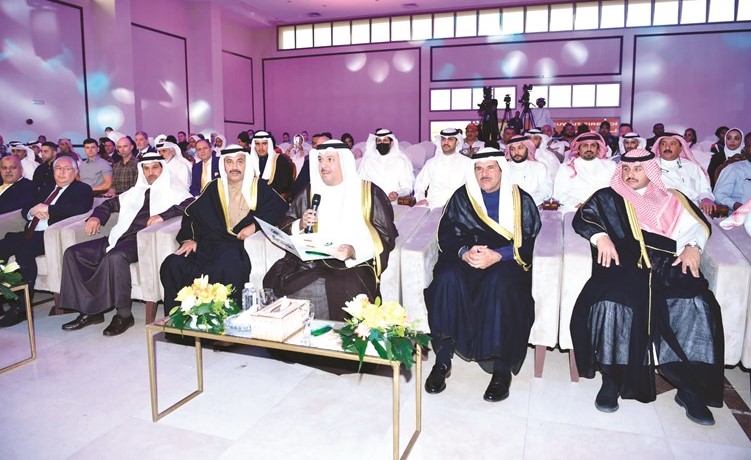 الشيخ مشعل الجابر متحدثا في افتتاح بطولة سمو الأمير الدولية الكبرى للرماية